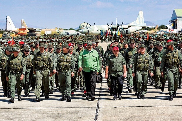 1月29日にマドゥロは軍事演習に出席